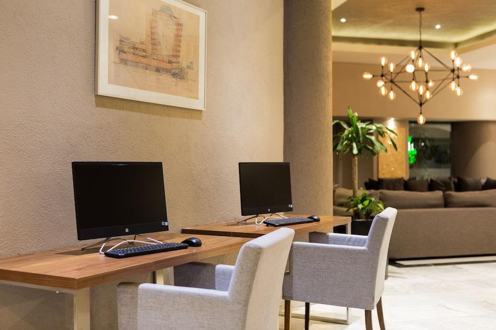 La Joya Pachuca Hotel Екстериор снимка Business Center